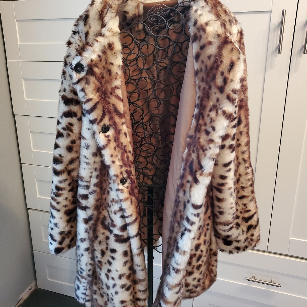 Womens XL Faux Fur Coat